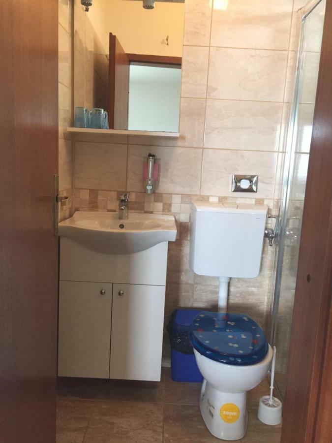 Apartmani Atila Damir オミシュ エクステリア 写真
