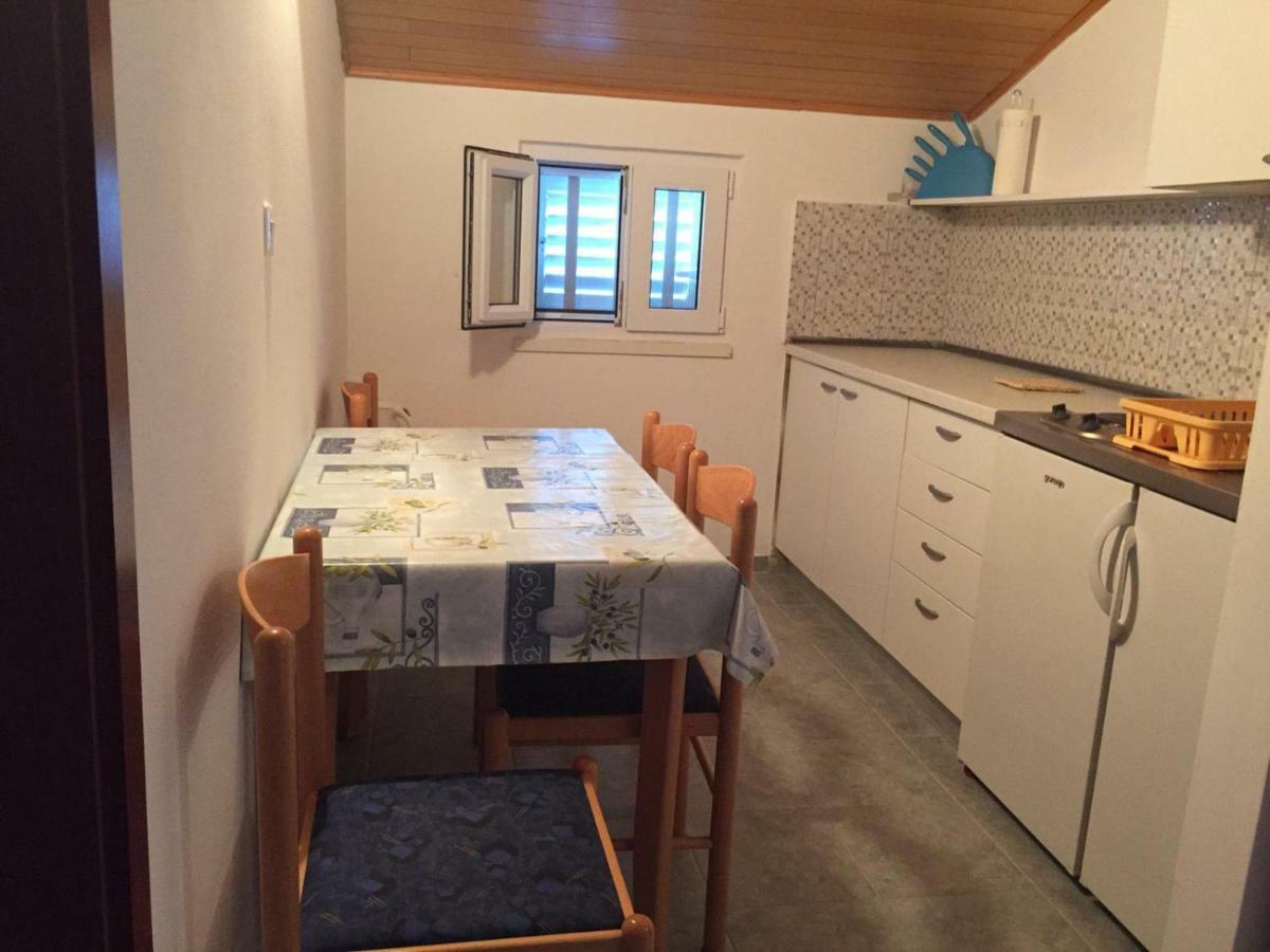 Apartmani Atila Damir オミシュ エクステリア 写真