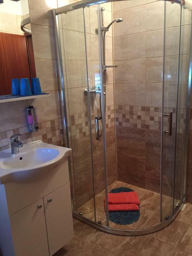 Apartmani Atila Damir オミシュ エクステリア 写真